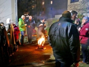 Feuerkörbe im Kirchgarten